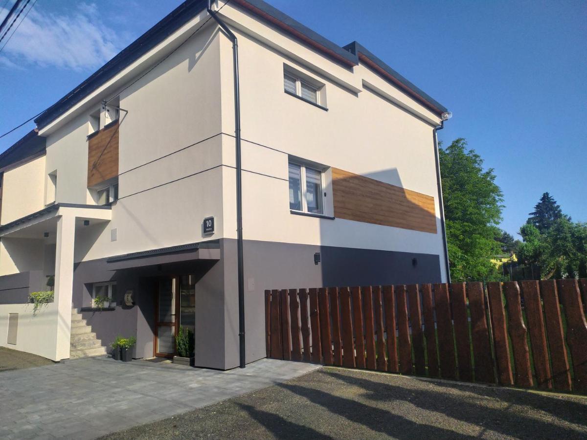 Pokoje I Apartamenty Na Szkolnej ซาตอร์ ภายนอก รูปภาพ